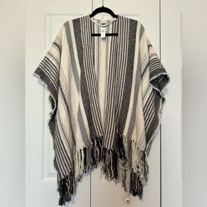New Aerie one size white and gray woven fringe fall winter poncho shrug cover up